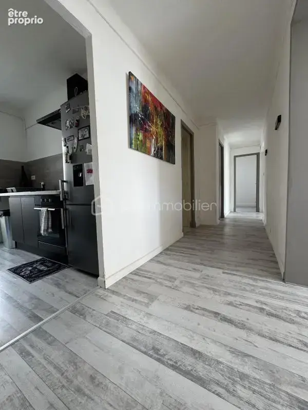 34500 beziers champeau - appartement rénové et climatisé -3 chambres - parking prive - cellier - photo 2
