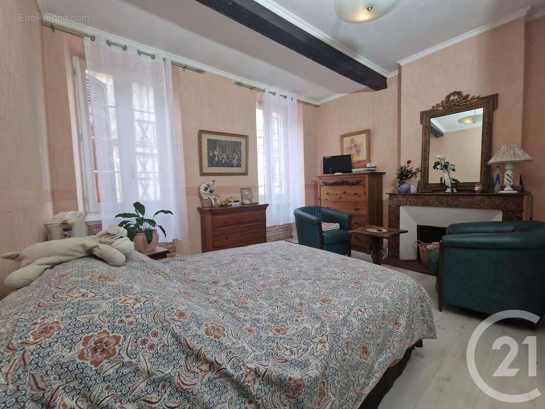 Maison à MONTESQUIEU-VOLVESTRE