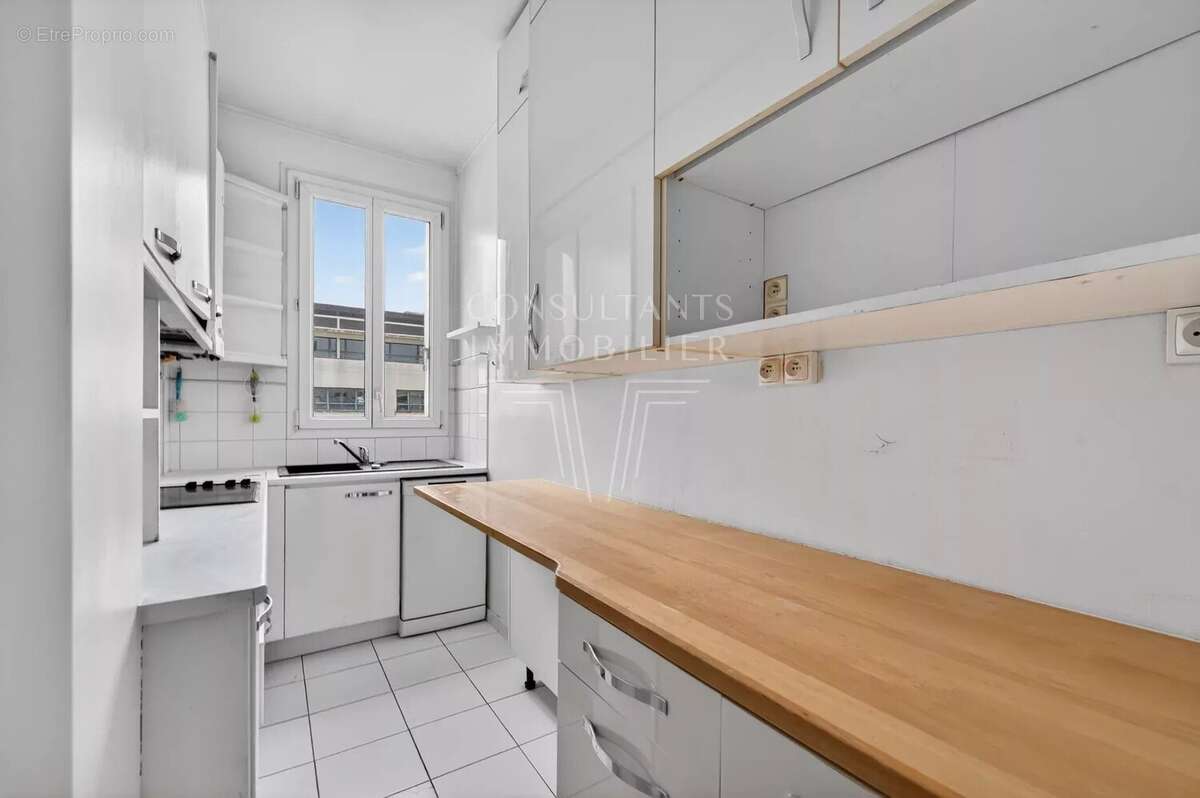 Appartement à LEVALLOIS-PERRET