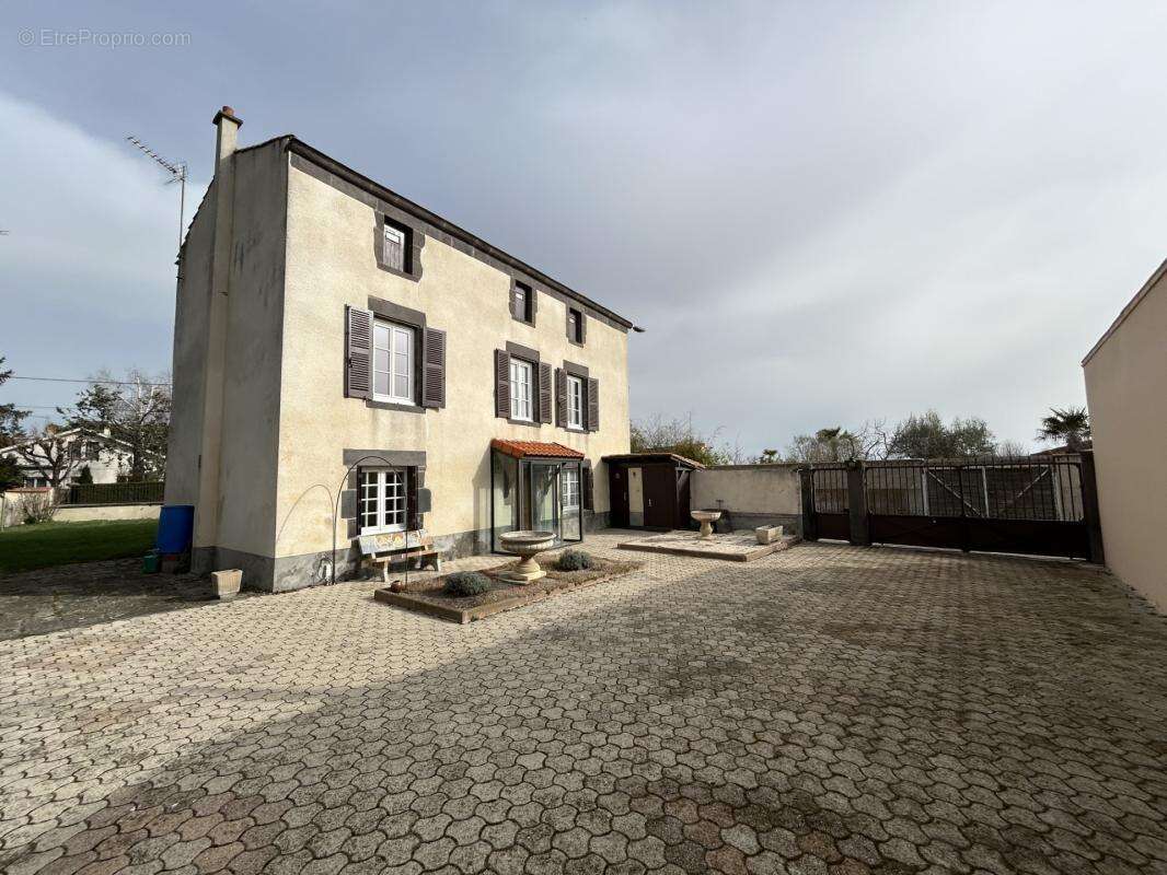 SAINT BEAUZIRE Targnat Maison 105 m2 - photo 17