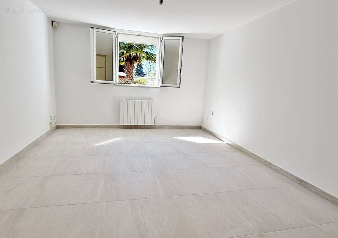 Maison à L'HAY-LES-ROSES