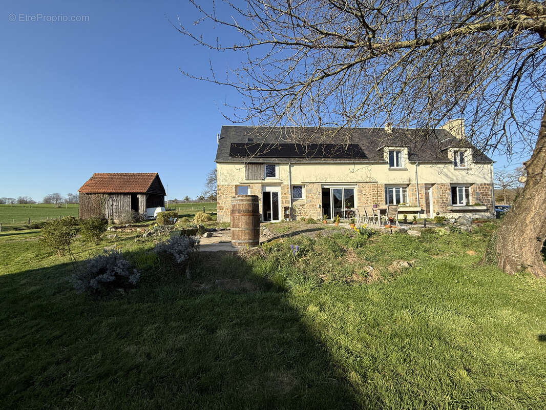 Maison à MORTAIN