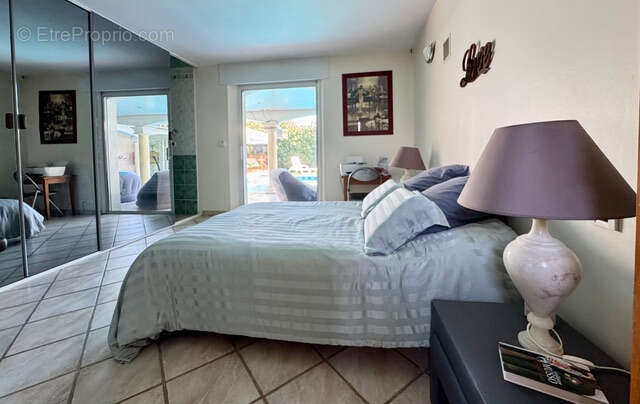 Villa d'exception 7 pieces de 192 m2 avec piscine a toit ouvrant a puget-sur-argens - photo 8