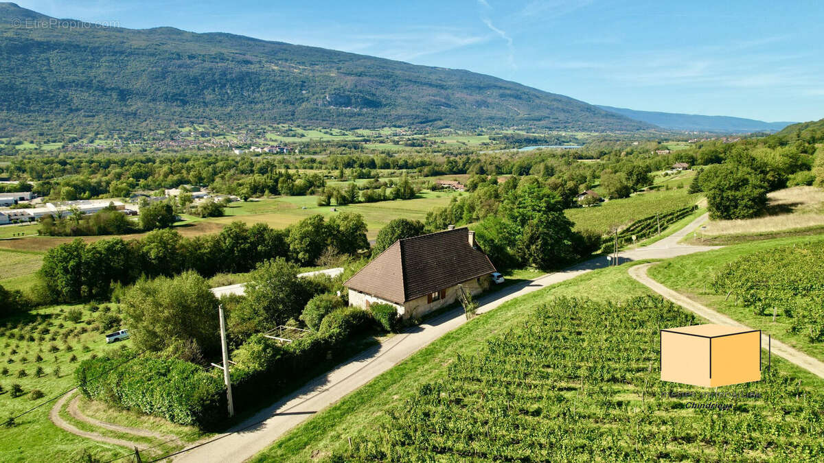 Maison à SERRIERES-EN-CHAUTAGNE
