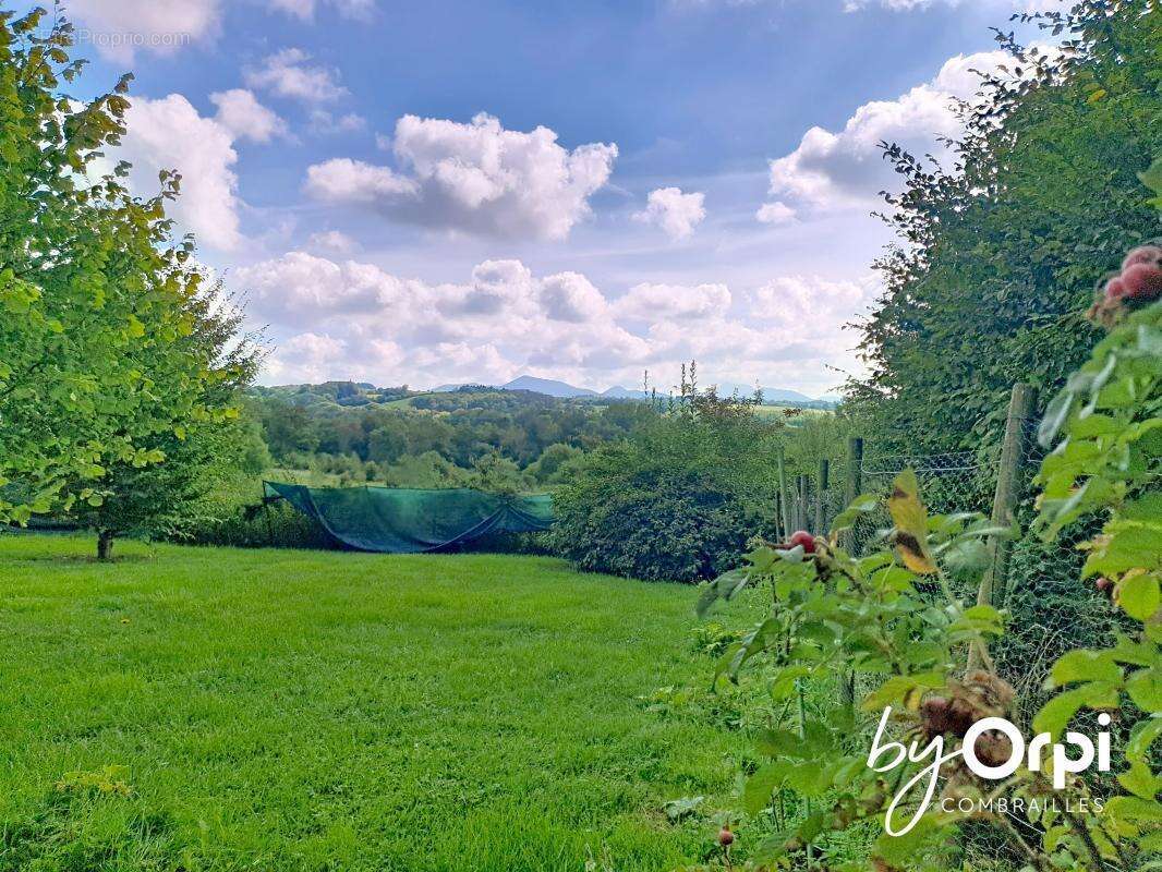 Maison à SAINT-GEORGES-DE-MONS