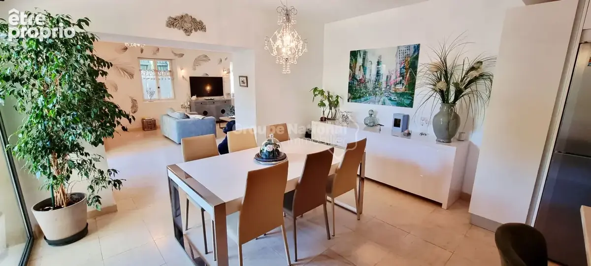 Maison à SABRAN
