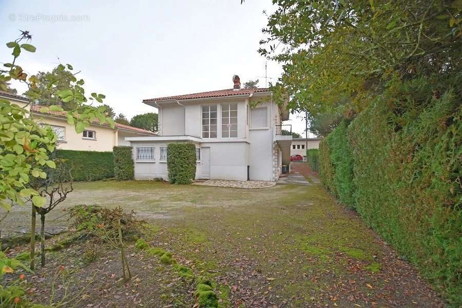 Maison à SAINT-GEORGES-DE-DIDONNE