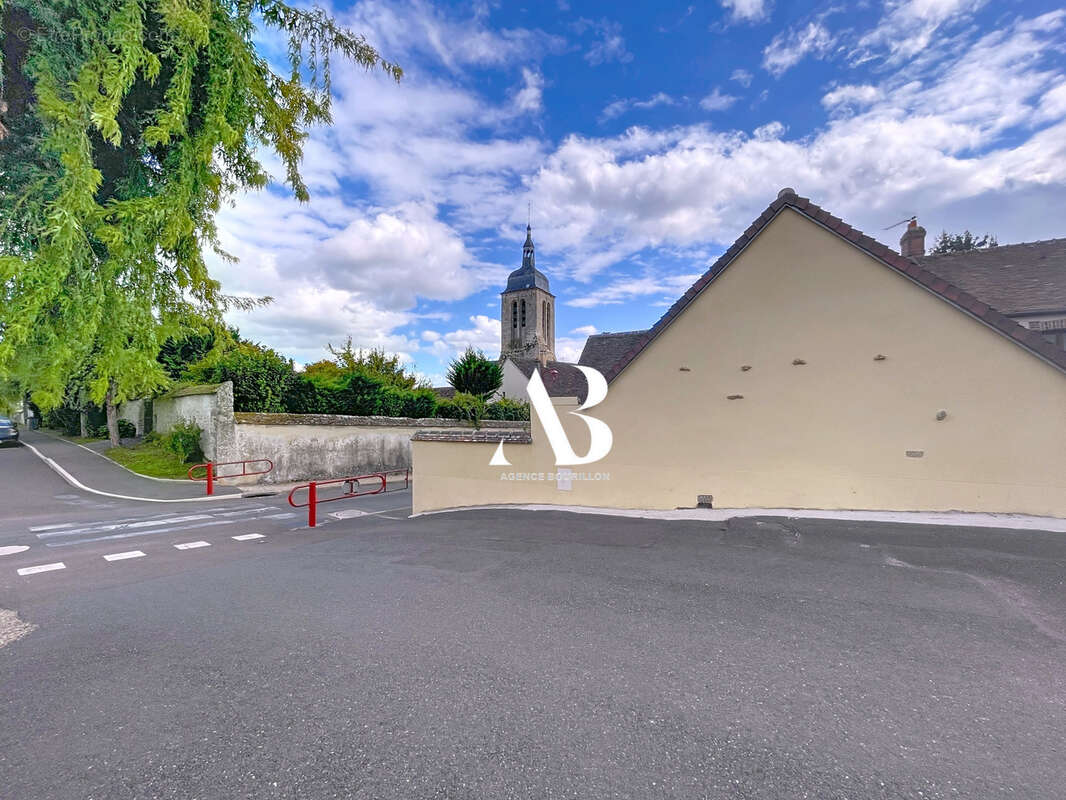 Maison à MONTIGNY-LENCOUP