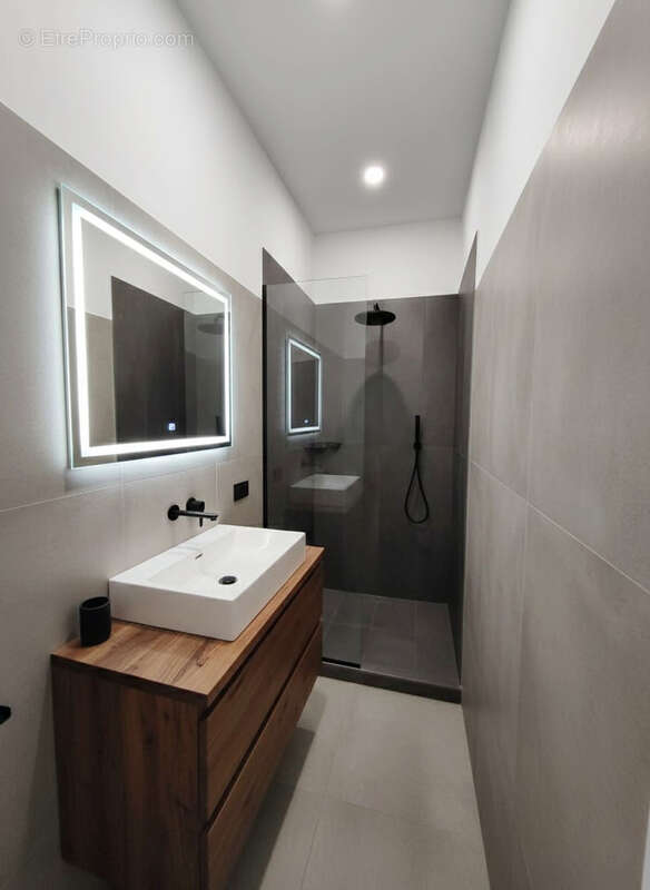 Appartement à PARIS-19E