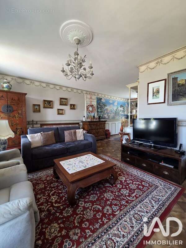 Maison 170 m² à Joue-Les-Tours  - photo 5