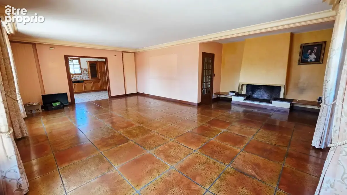 Villa Oyonnax 6 pièce(s) 259.5 m2 - photo 3