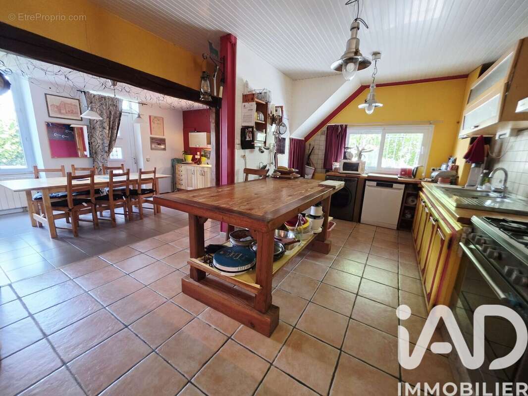 Photo 2 - Maison à VERDELAIS