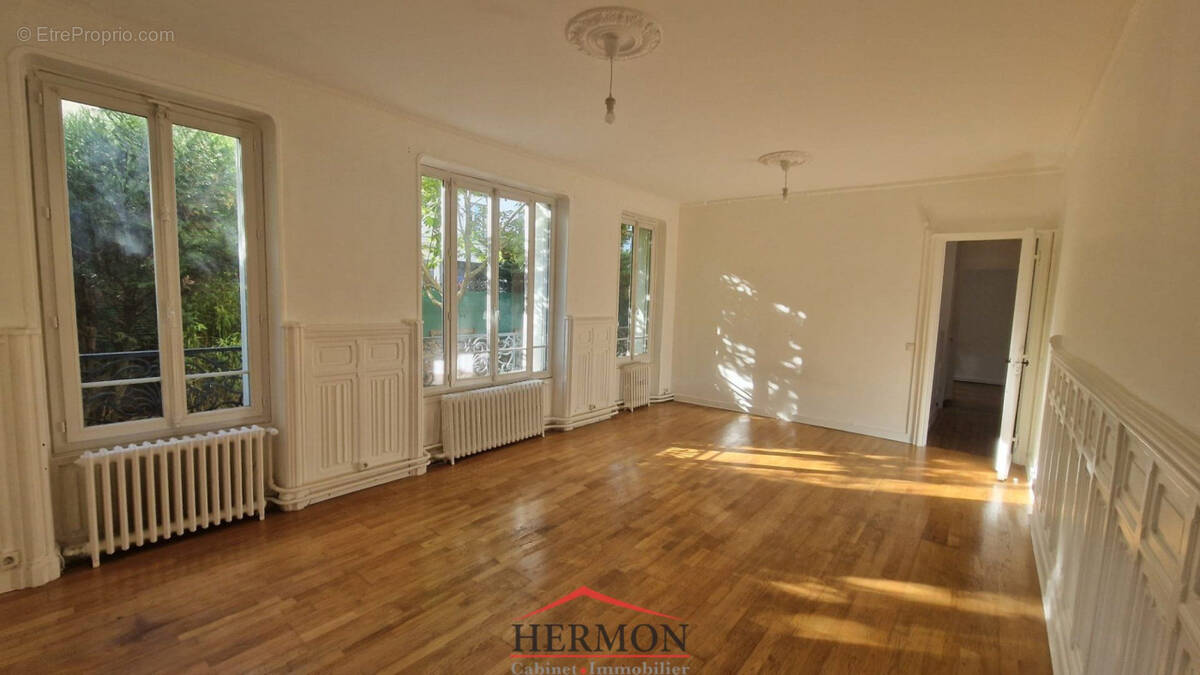 Appartement à COLOMBES