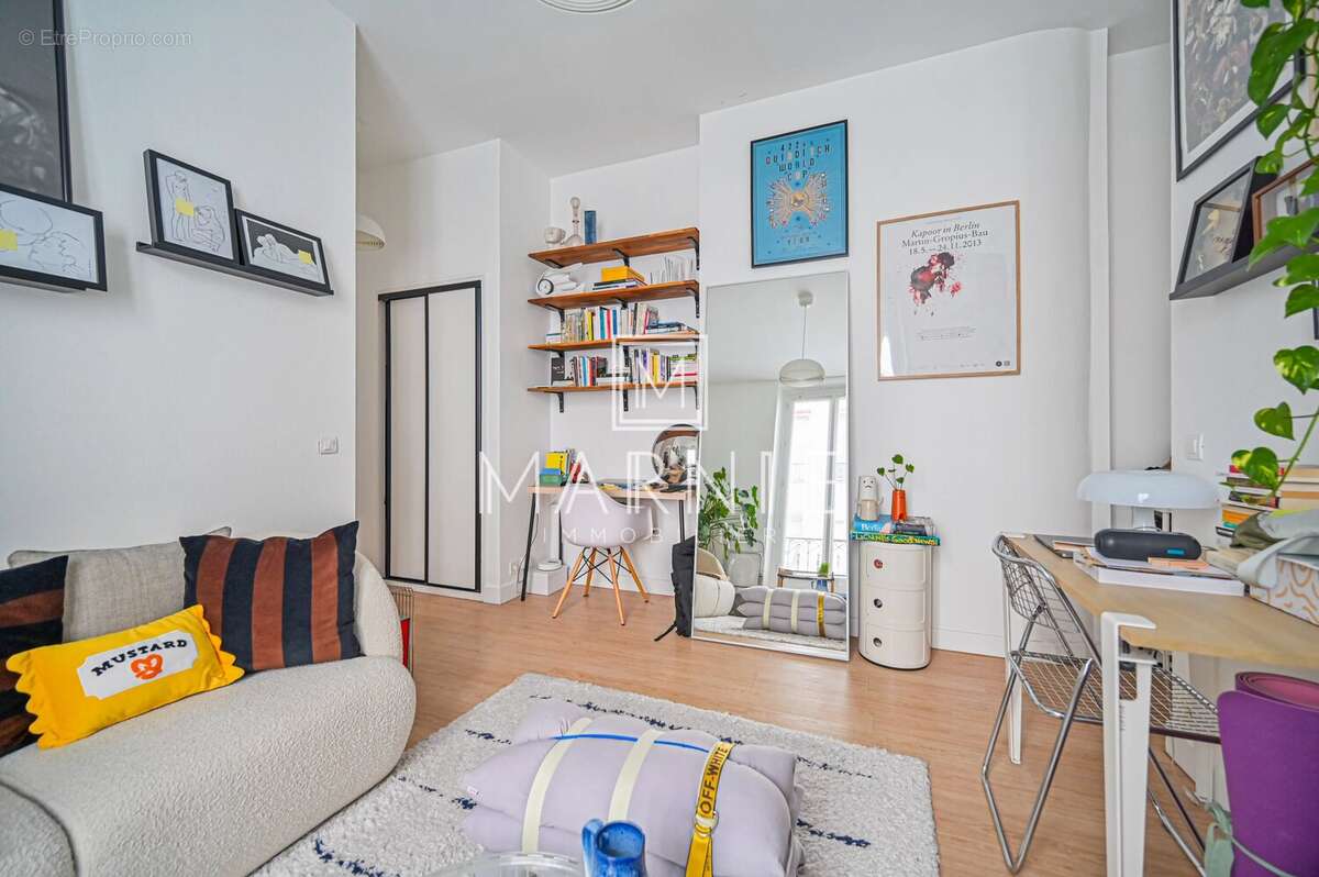 Appartement à PARIS-17E