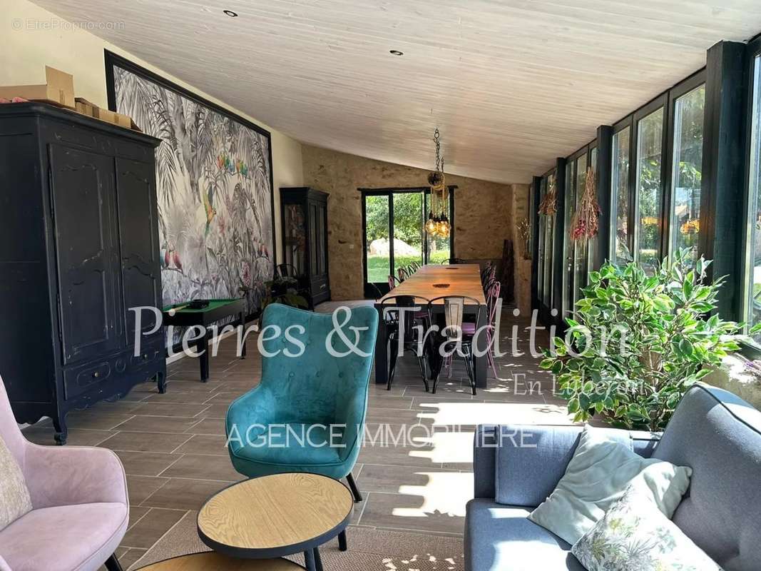 Maison à SIMIANE-LA-ROTONDE