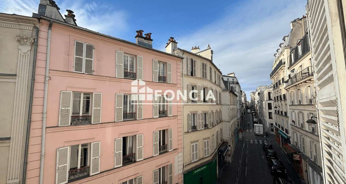 Appartement à PARIS-18E
