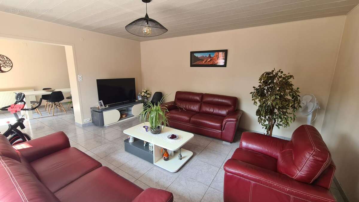 Maison à AMBARES-ET-LAGRAVE