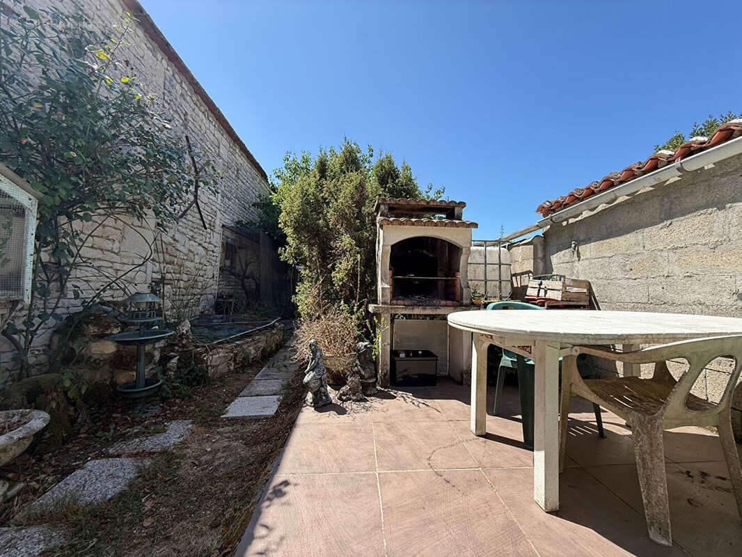 Maison 55m² à villeneuve-la-comtesse - photo 13