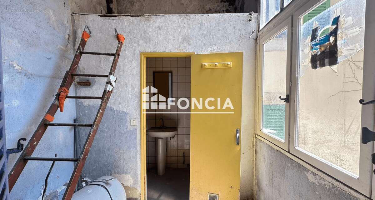 Appartement à MARSEILLE-1E
