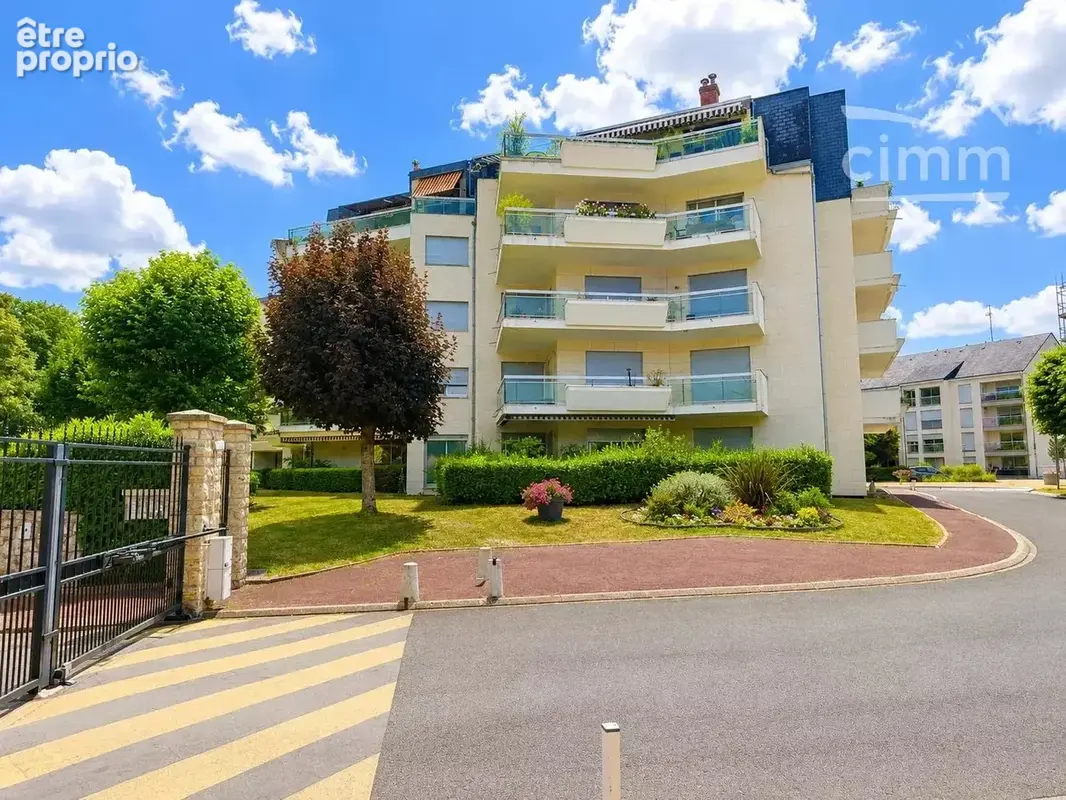BLOIS – Appartement de standing 145 m² – Terrasse – Vue dégagée – 3ᵉ étage avec ascenseur - photo 13