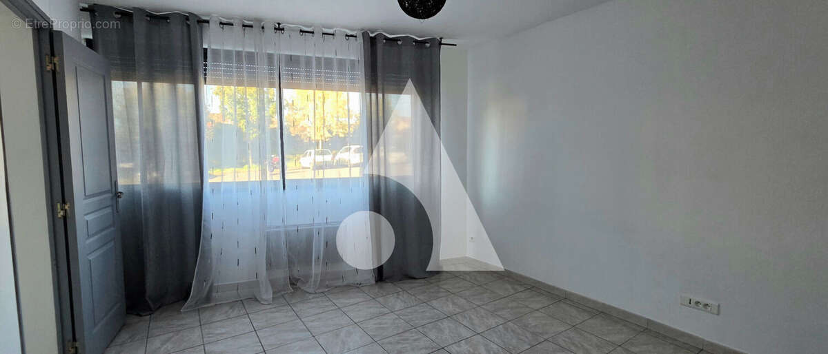 Maison à PUY-L&#039;EVEQUE