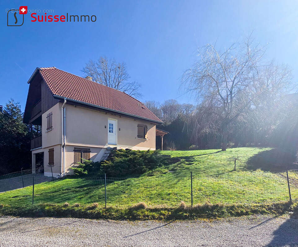 Maison à MONTBOUTON