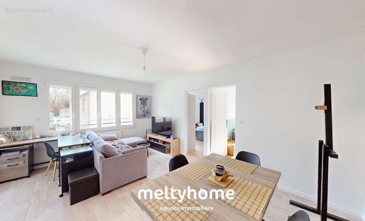 Appartement à CORMELLES-LE-ROYAL