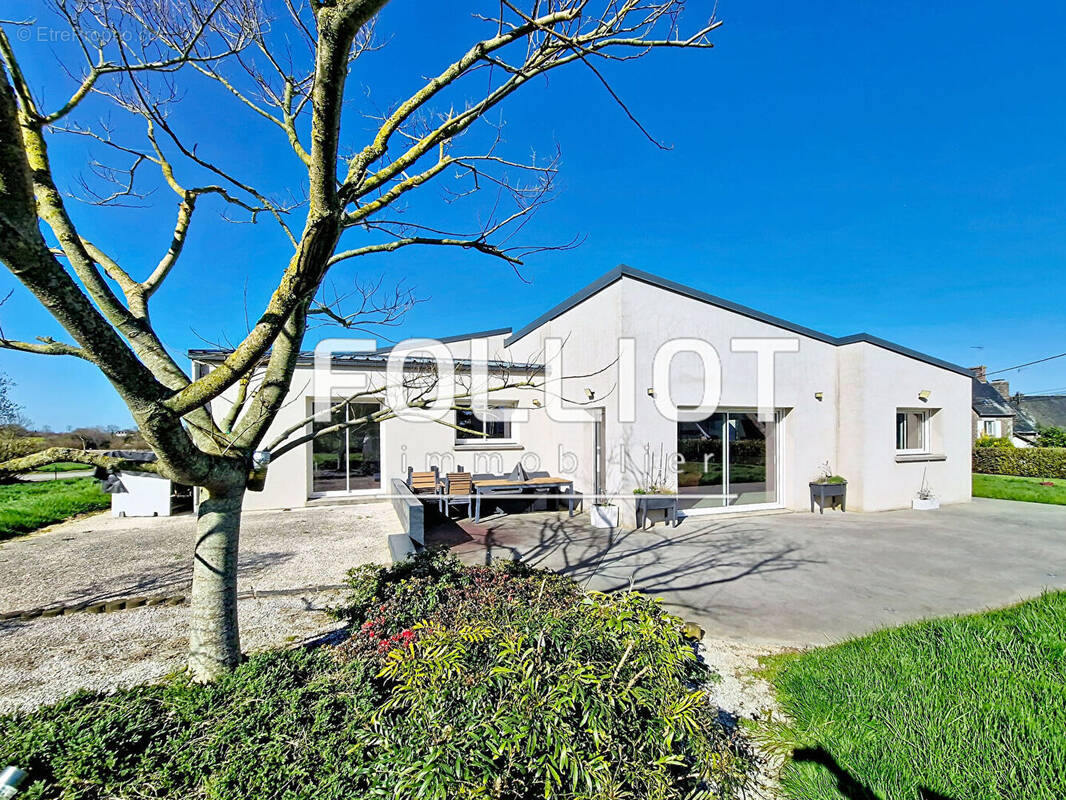 Maison à SAINT-PLANCHERS