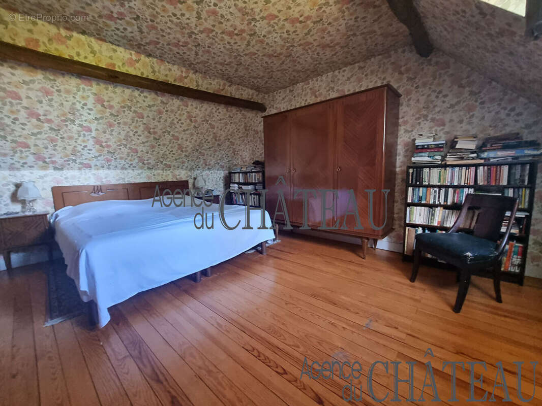 Maison ancienne avec cachet, grand terrain arboré - photo 10
