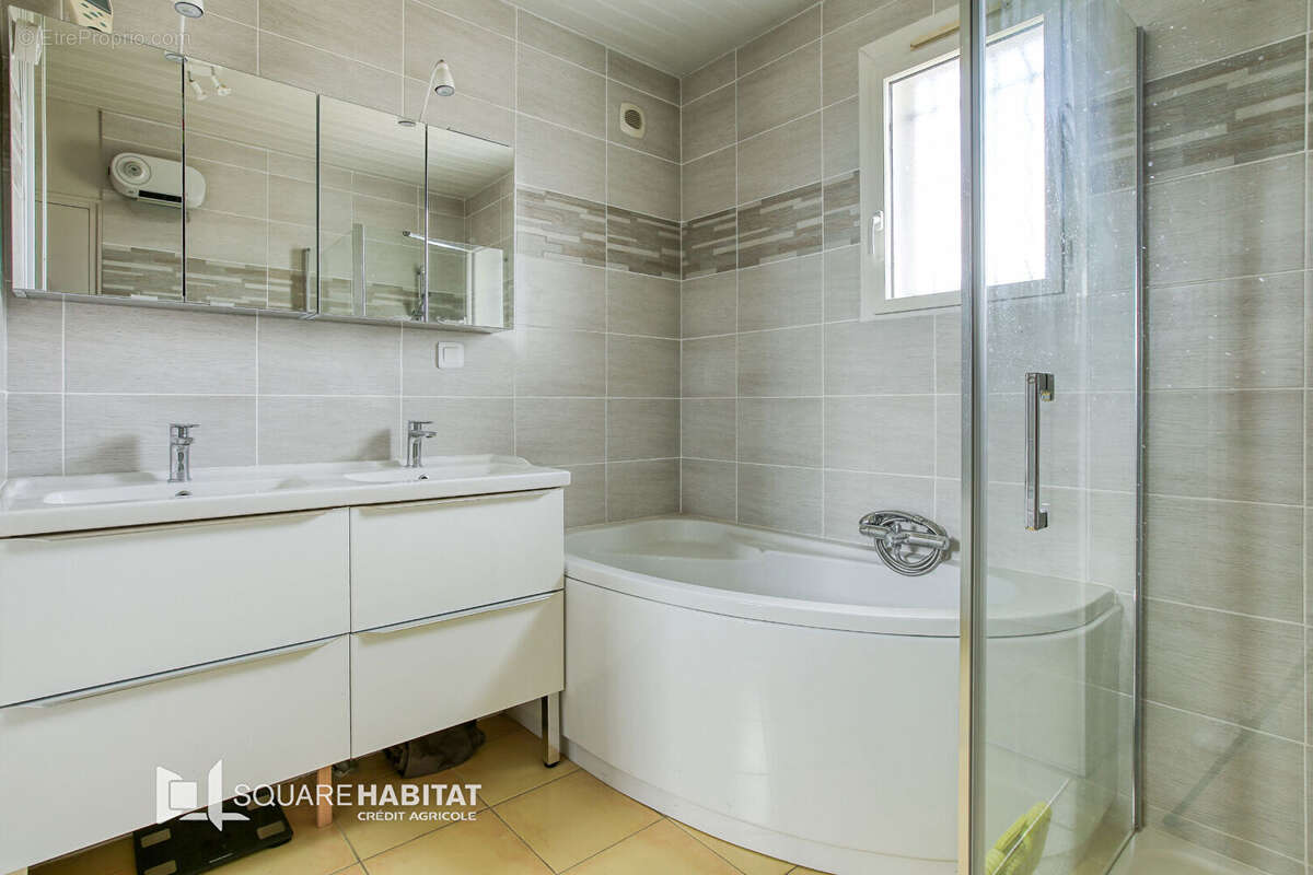 Maison à MOZE-SUR-LOUET