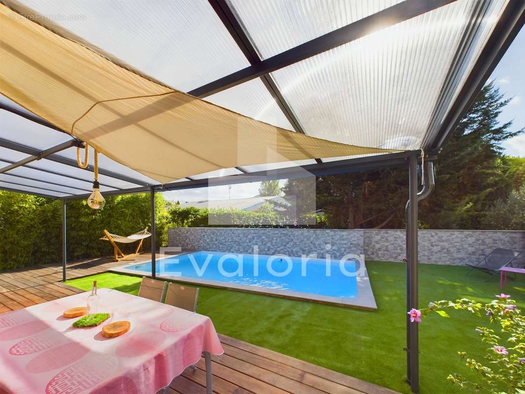 Maison 5 pièces de 130 m² sur un terrain de 800 m² avec piscine  - photo 15