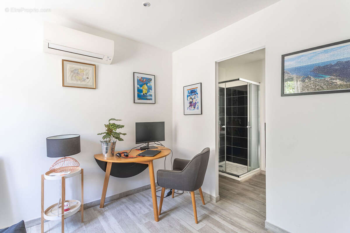 Appartement à CARRY-LE-ROUET