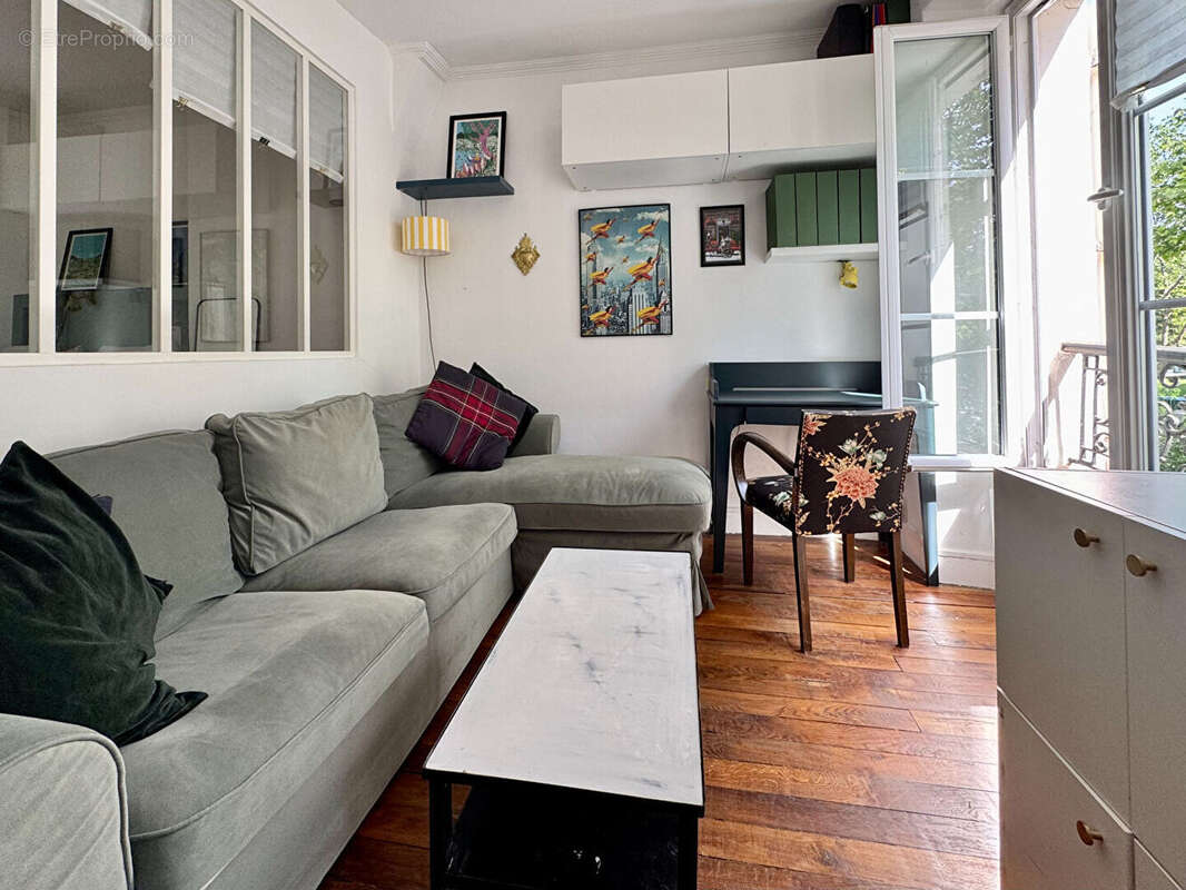 Appartement à PARIS-10E