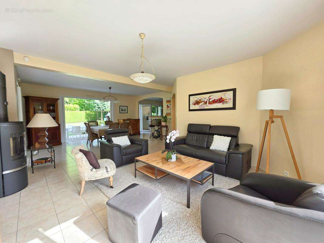 Maison 170 m² à Sautron  - photo 4