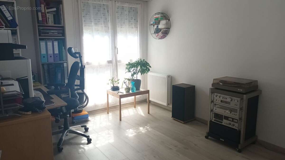 chambre/bureau - Appartement à MONTGERON