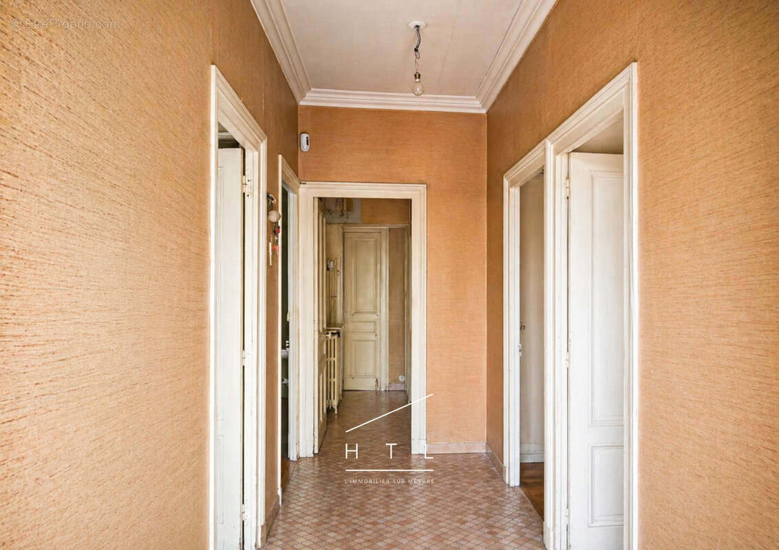 Maison à FLEURIEU-SUR-SAONE