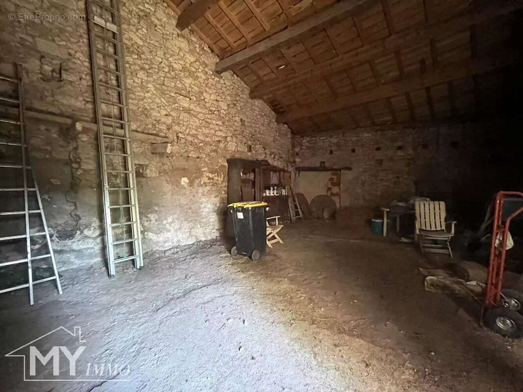 Saint antoine de breuilh : maison de village - photo 18