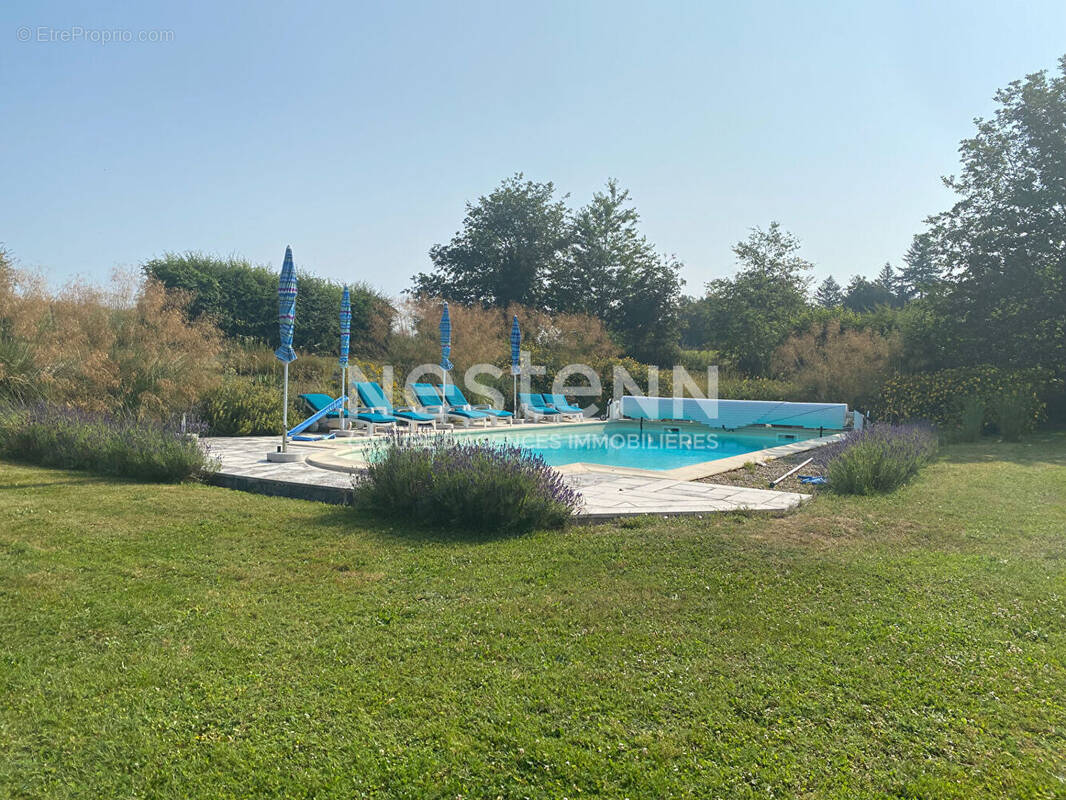 Maison à PIEGUT-PLUVIERS