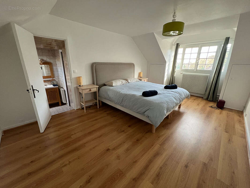Jolie maison ancienne proche AUTEUIL /AUTOUILLET  7 pièces 240 m2 - photo 7