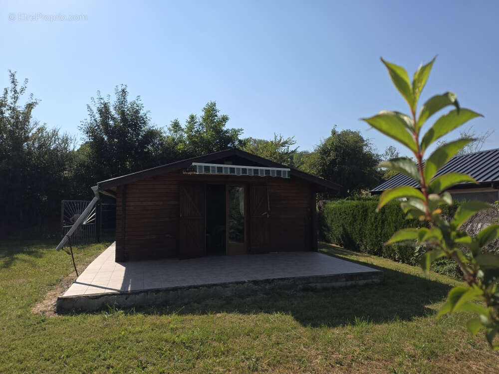 Terrain de loisirs à Longpré-Les-Corps-Saints avec chalets et plan d'eau privé ! - photo 3