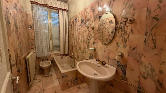 Maison bourgeoise avec sous-sol total   fort potentiel à exploiter - photo 8