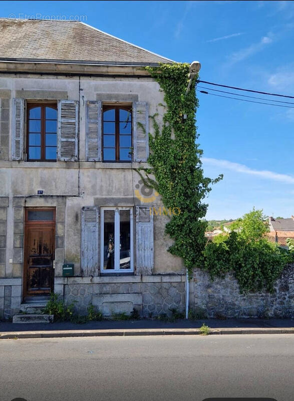 Maison à BRESSUIRE