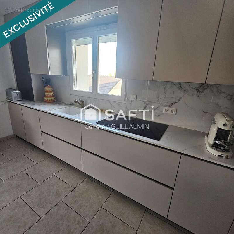 Photo 2 - Maison à CUSSET