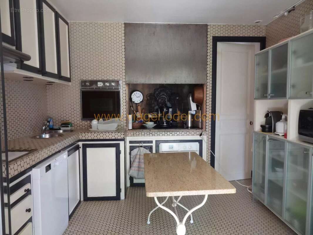 Maison à SAINT-CLEMENT-DE-RIVIERE