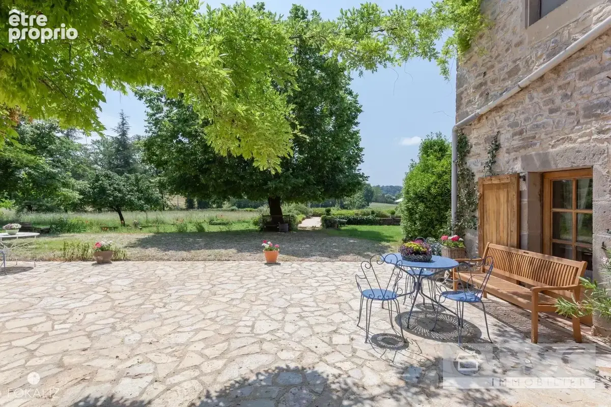 Belle maison avec dépendance, jardin et piscine - photo 17