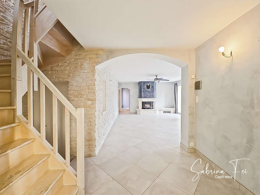 Maison familiale de plus de 165 m² – quartier résidentiel recherché – calme absolu – sans vis-à-vis – exposition sud – piscine - photo 14