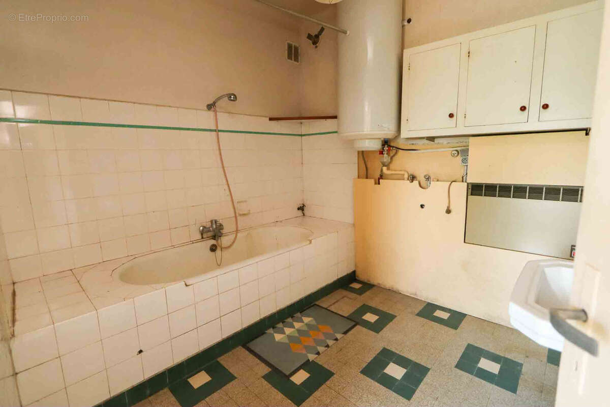 Maison à BEYNAC-ET-CAZENAC