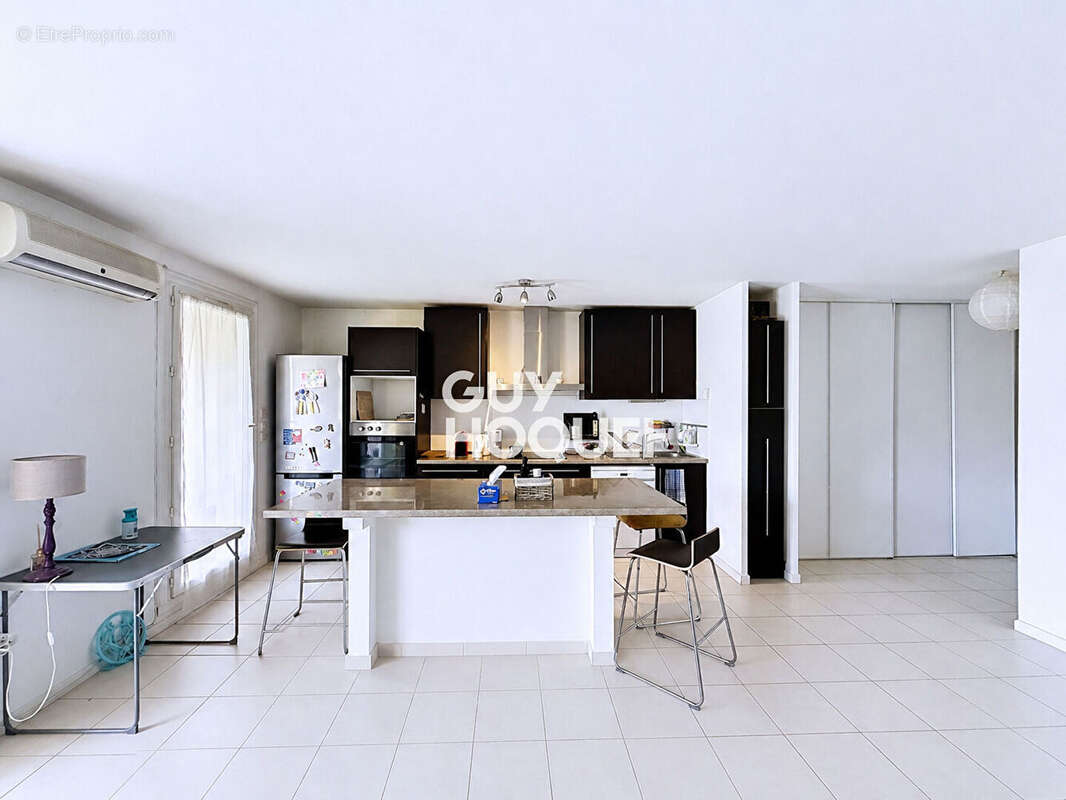 Appartement à MOUANS-SARTOUX