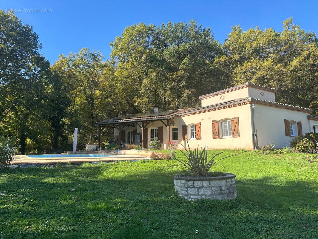 Maison à SAINT-CAPRAIS-DE-LERM