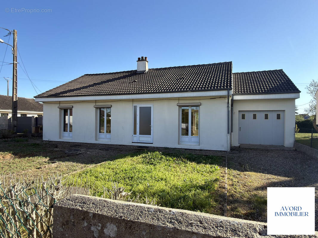 Maison à FARGES-EN-SEPTAINE